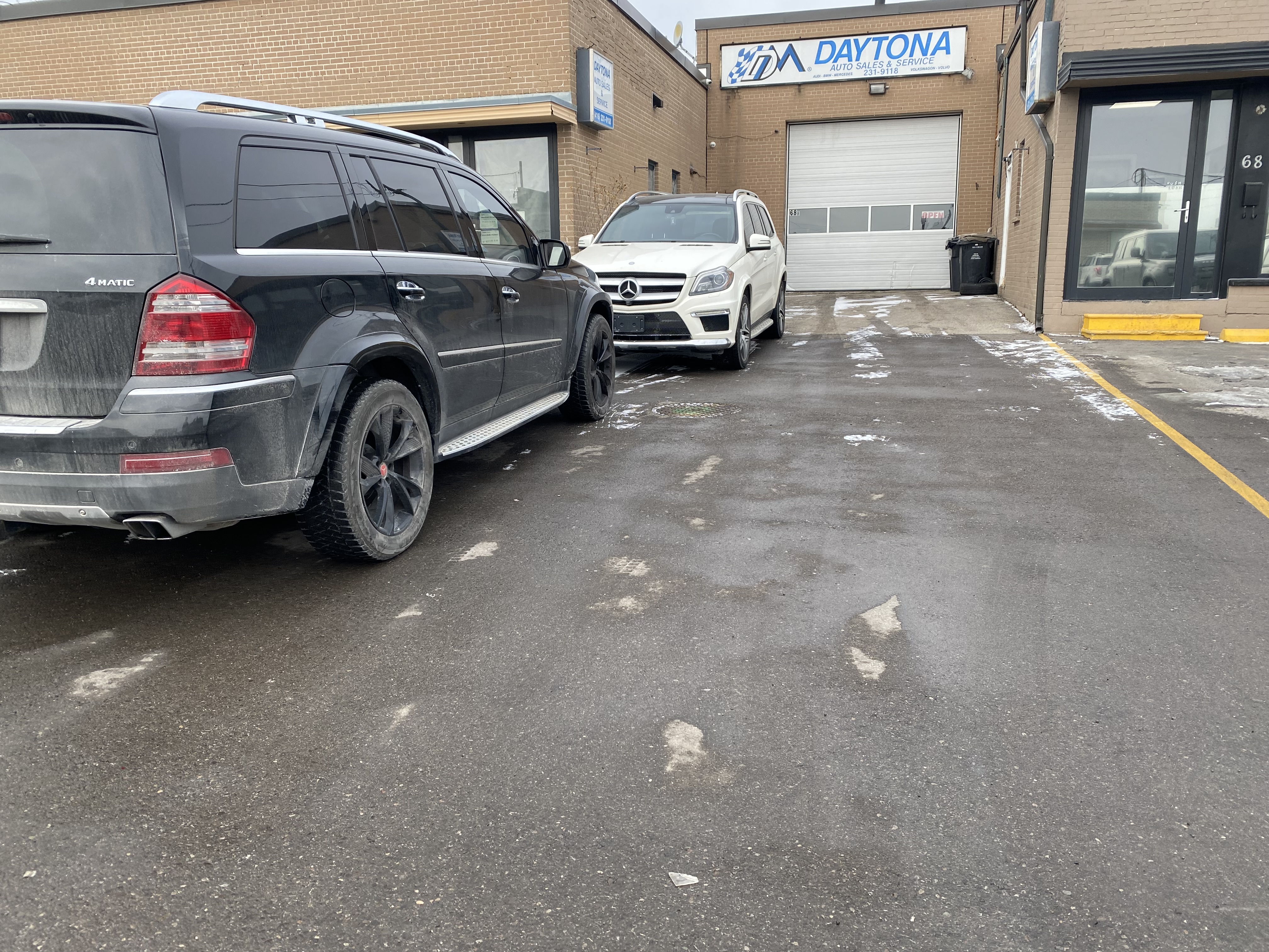 Service Bay