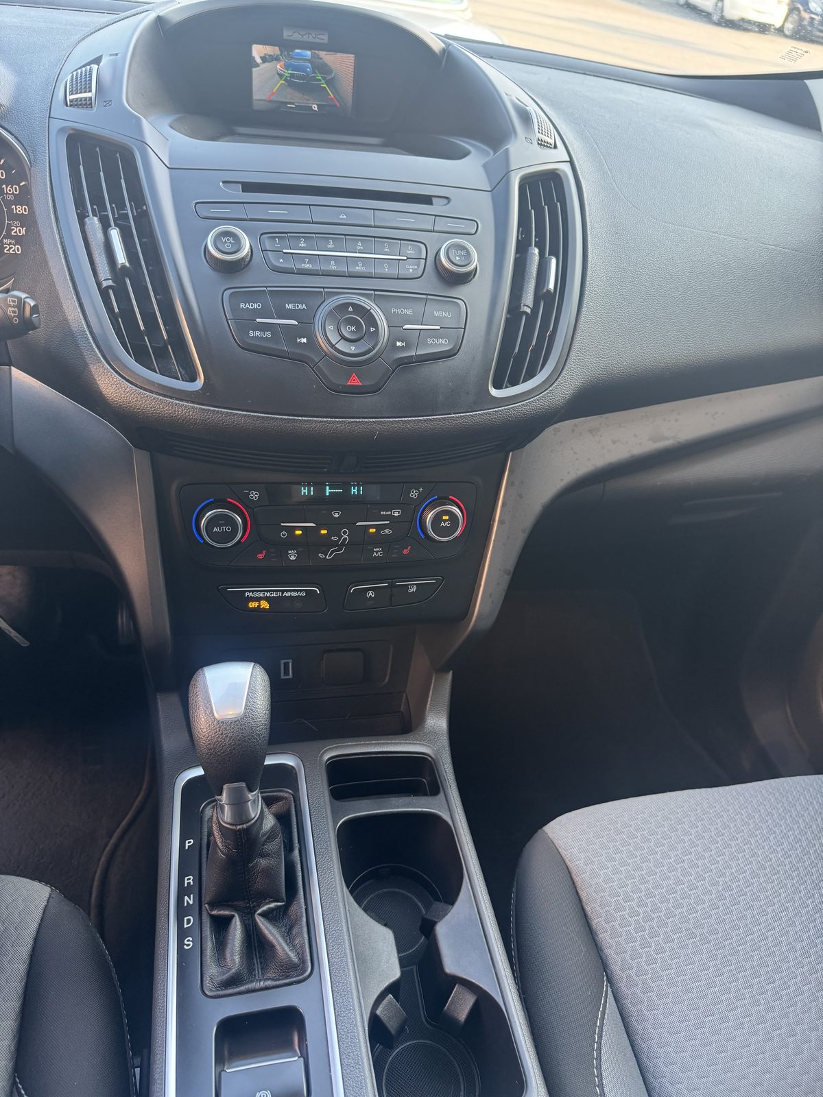 2017 Ford Escape SE AWD centre stack and shifter