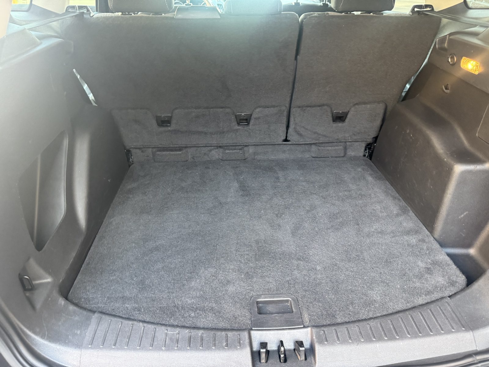 2017 Ford Escape SE AWD cargo floor