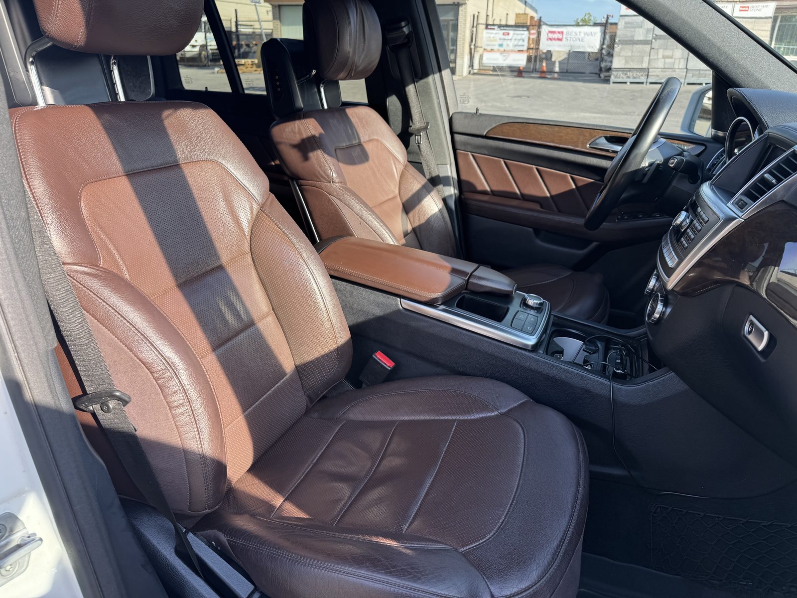 Second-row leather seats