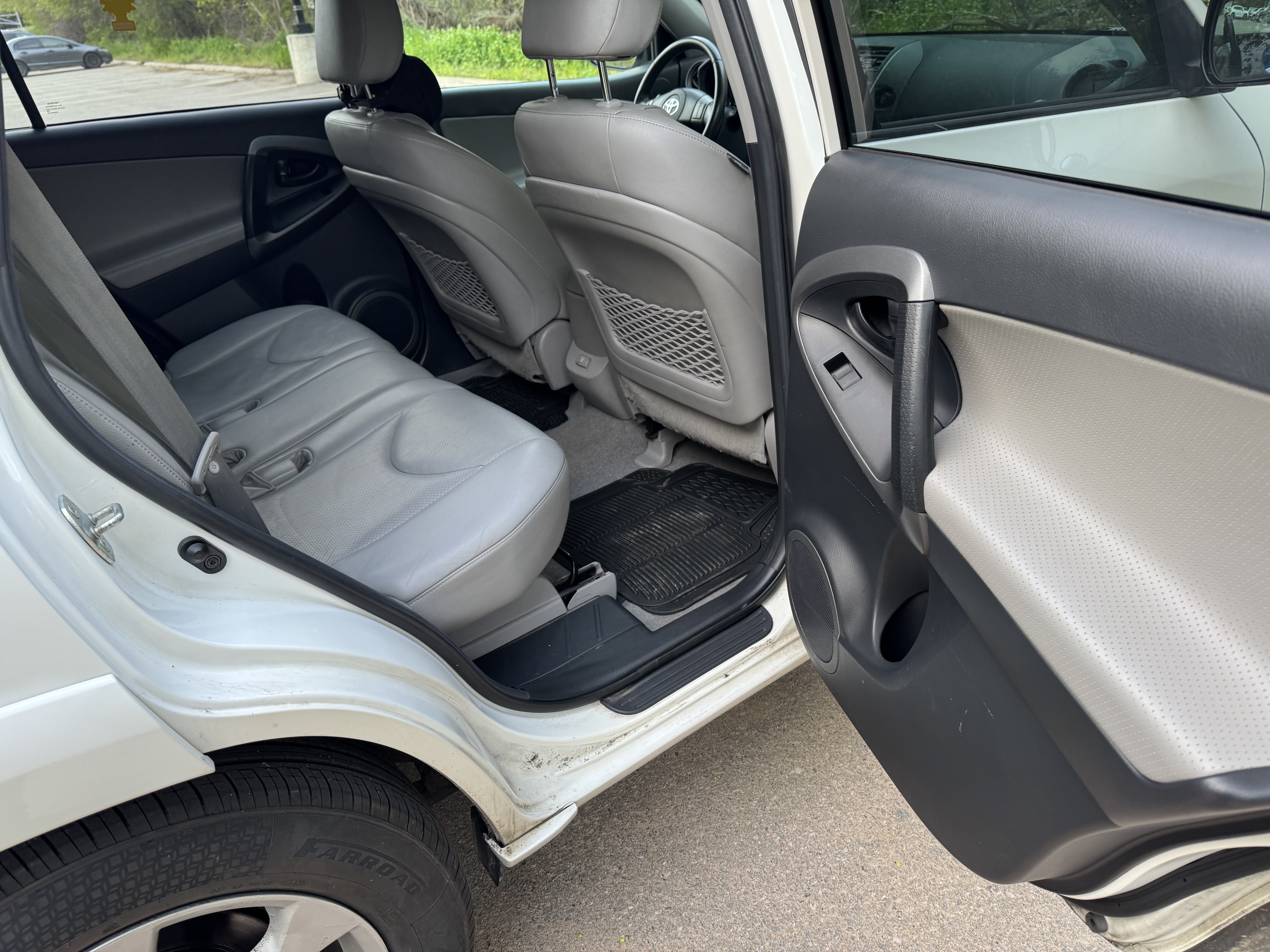 Rear leather seats