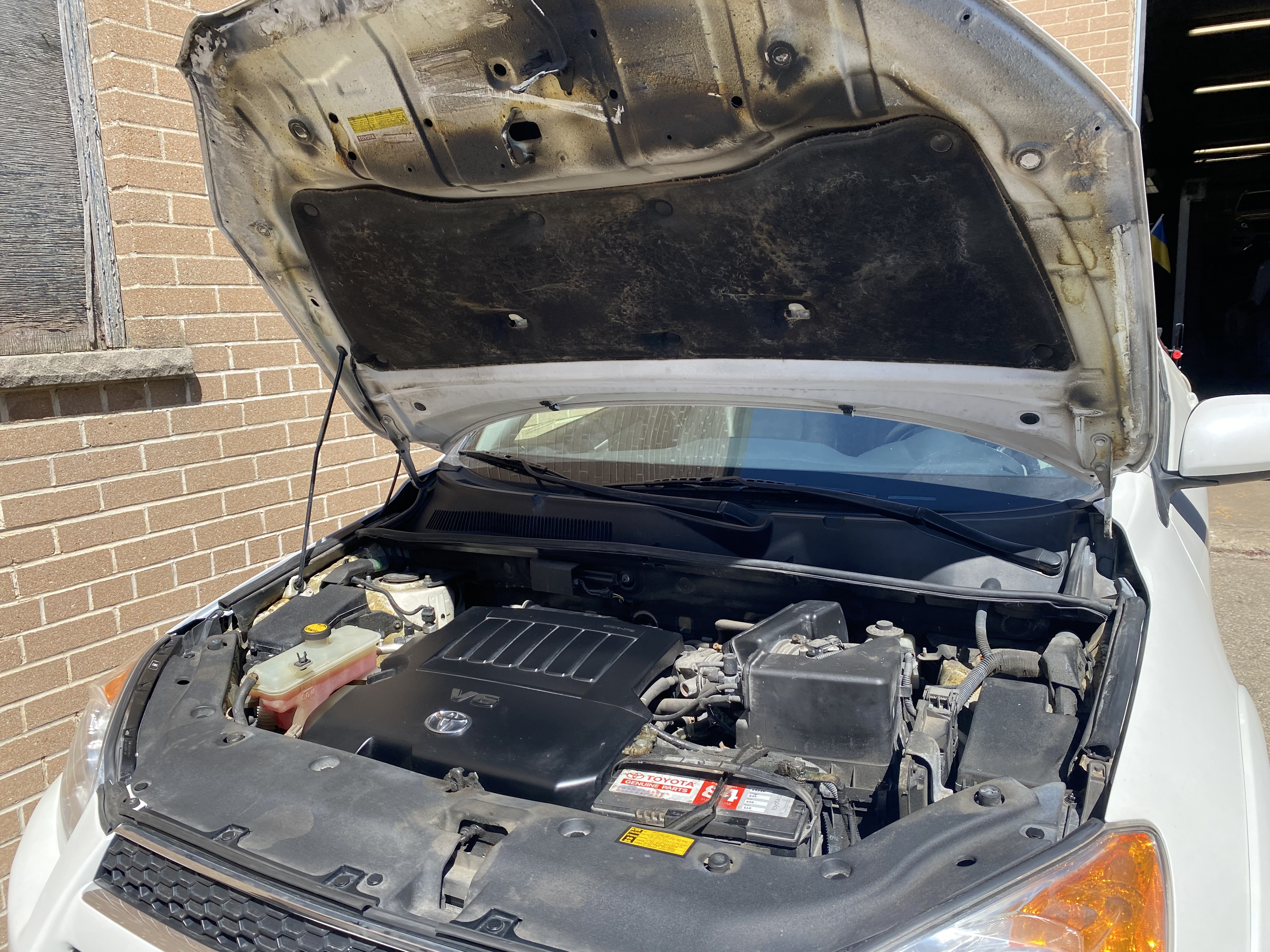 3.5L V6 engine bay